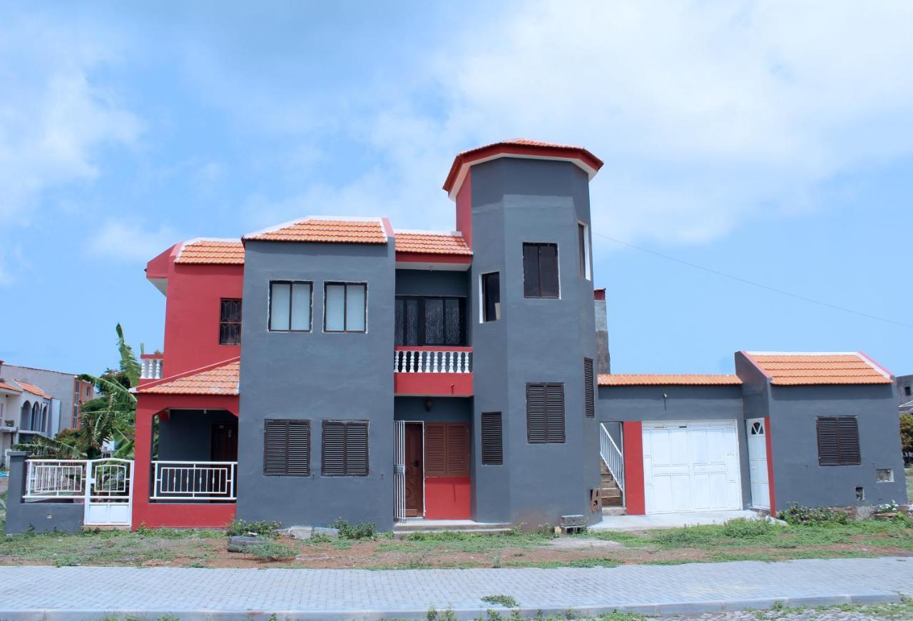 Escape House Appartement Tarrafal  Buitenkant foto